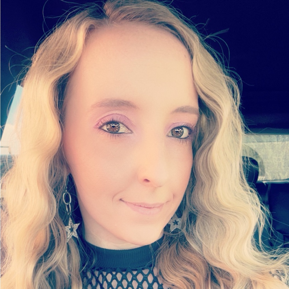 Meet your Posher, Brittany